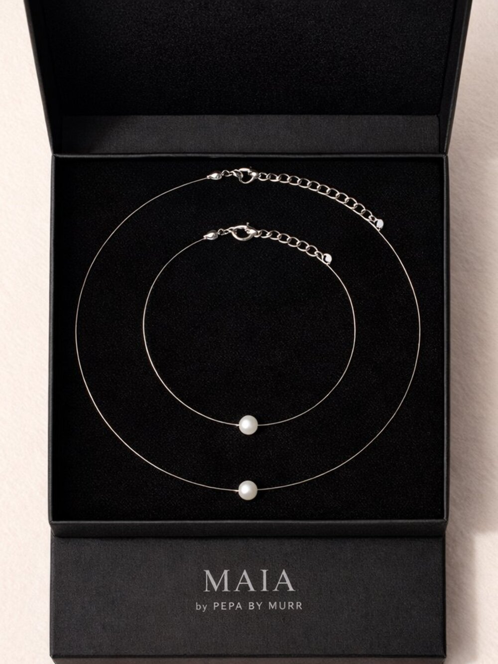 Minimalist Pearl Necklace & Bracelet Set – Dainty & Elegant